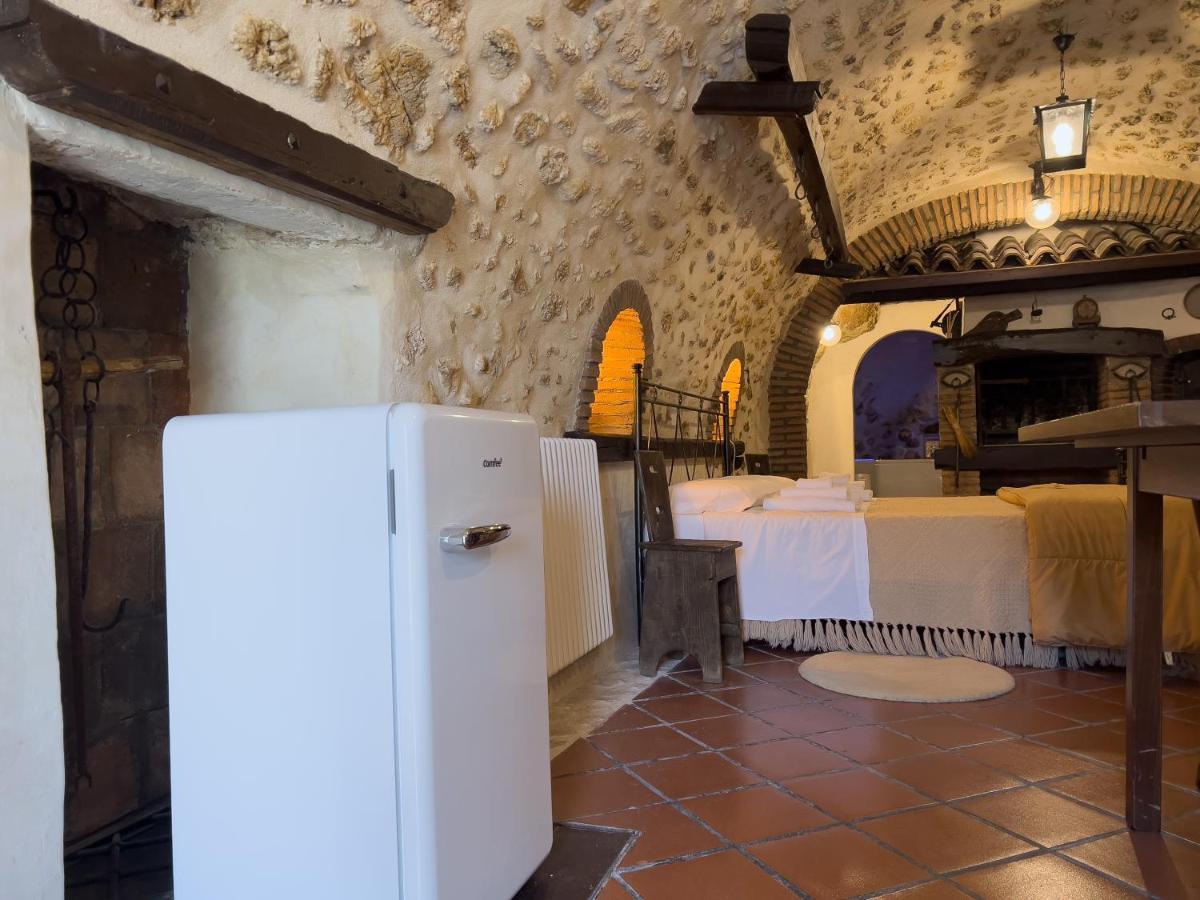 Santo'S House Luxury - Idromassaggio E Doccia Emozionale Villa Santo Stefano Di Sessanio Exterior photo